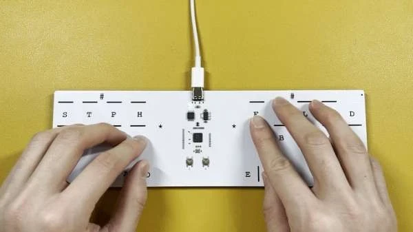 200 символов не предел. Представлена клавиатура The Asterisk позволяющая использовать стенотайп – Архив статей